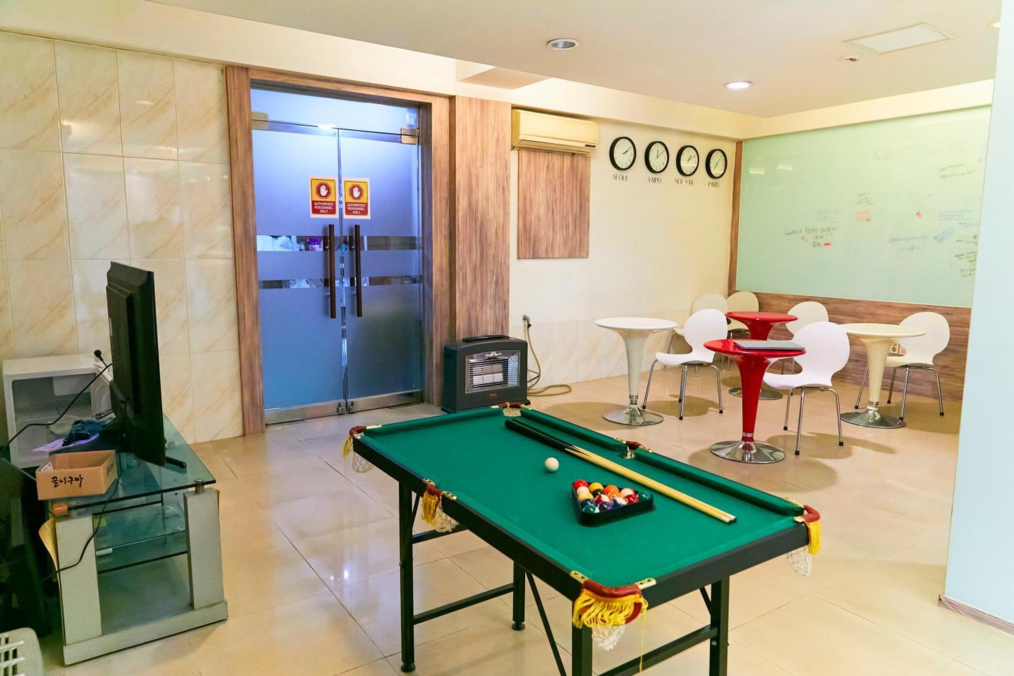 Travelers A Korea Hostel ソウル特別市 エクステリア 写真