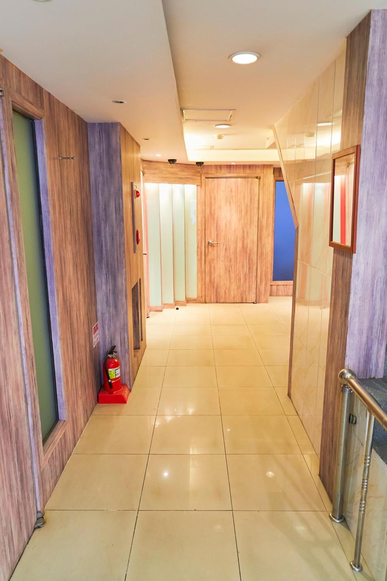 Travelers A Korea Hostel ソウル特別市 エクステリア 写真