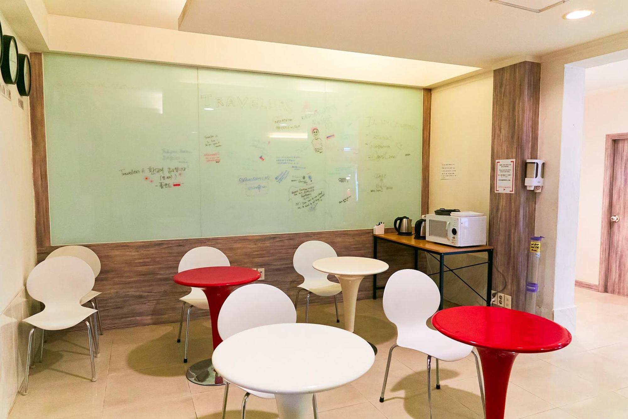 Travelers A Korea Hostel ソウル特別市 エクステリア 写真